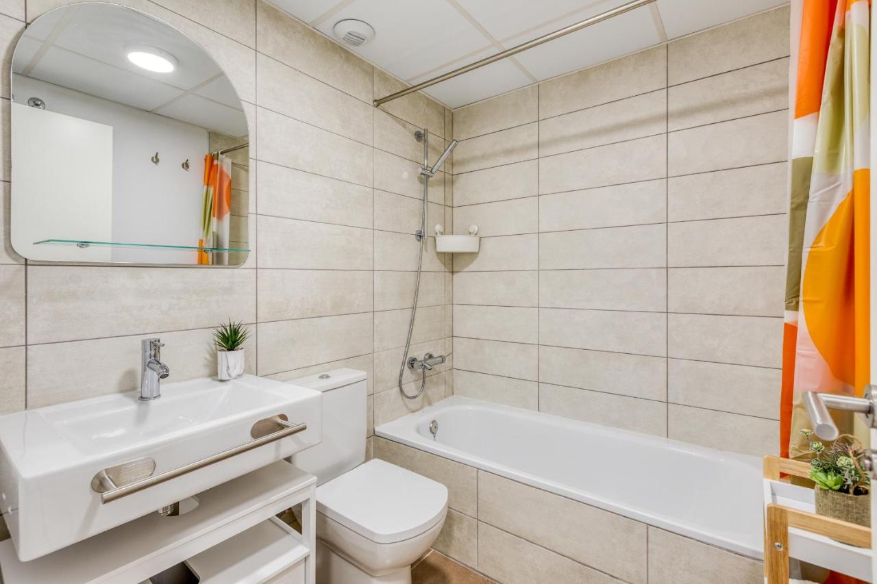 Hanami Almenara Home 2 Естепона Екстериор снимка